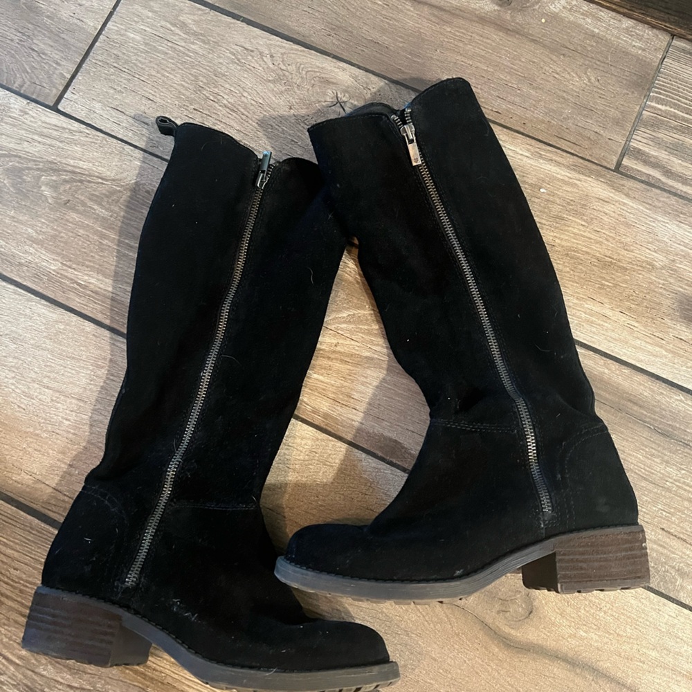 Women’s lucky brand double sided zipper boots suede size 7.5